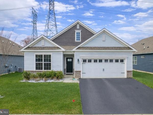 109 CONGRESSIONAL COURT , MOORESTOWN, NJ 08057