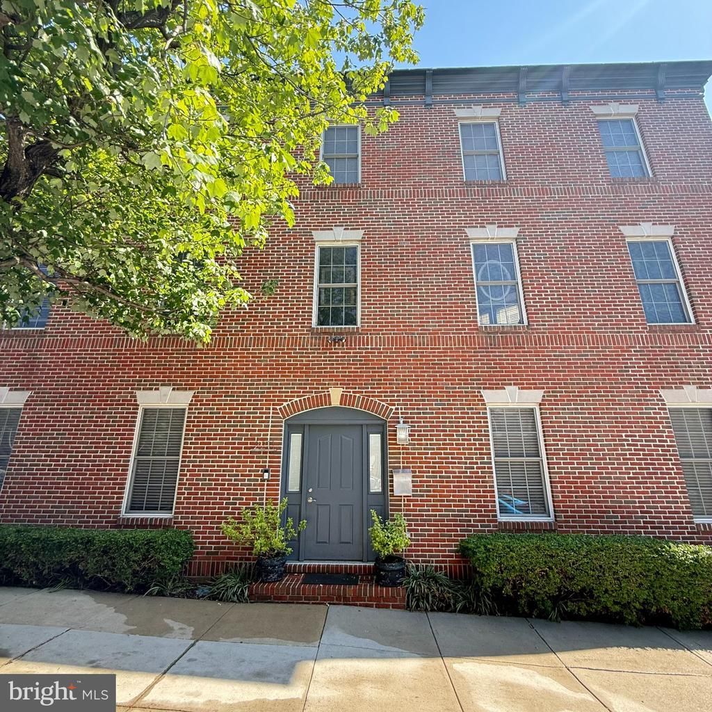 2211 Fleet Street, Baltimore, MD 21231 Main Photo