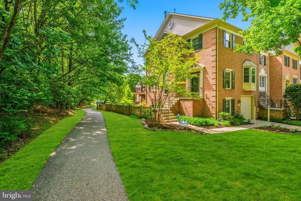 17 Boyne Court, Lutherville Timonium, MD 21093 Main Photo