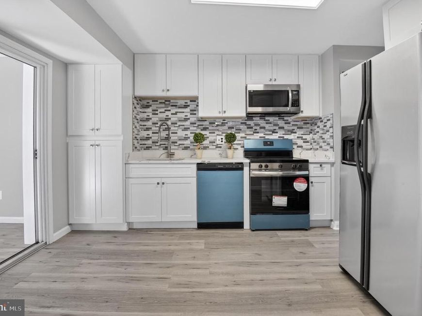 2016 Cascade Road, Silver Spring, MD 20902 Main Photo