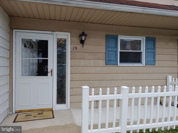 19 LA CASCATA TNHS, CLEMENTON, NJ 08021