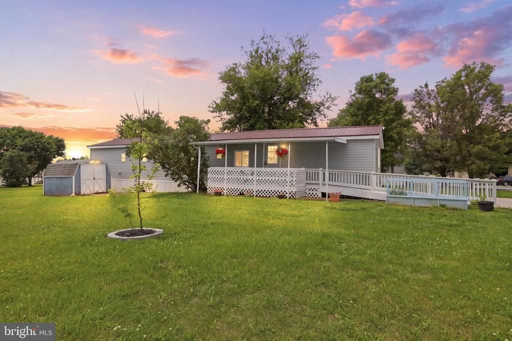 53 SHERILL DRIVE, NEW OXFORD, PA 17350