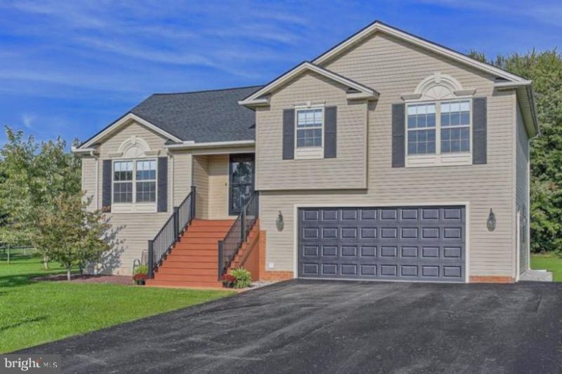 39 N PHEASANT WAY , ABBOTTSTOWN, PA 17301