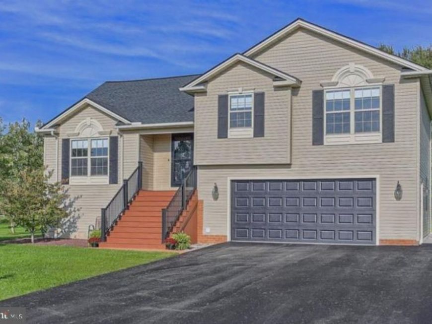 39 N Pheasant Way , Abbottstown, PA 17301 Main Photo