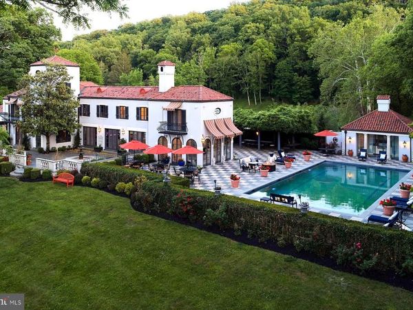 3052 RIVER ROAD, NEW HOPE, PA 18938