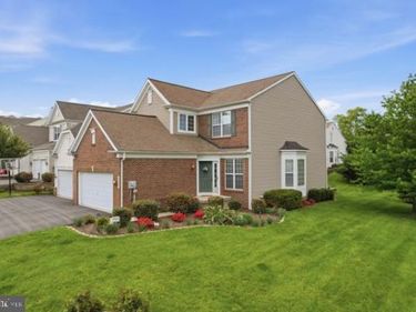 5207 BLUE SKY DRIVE, OREFIELD, PA 18069