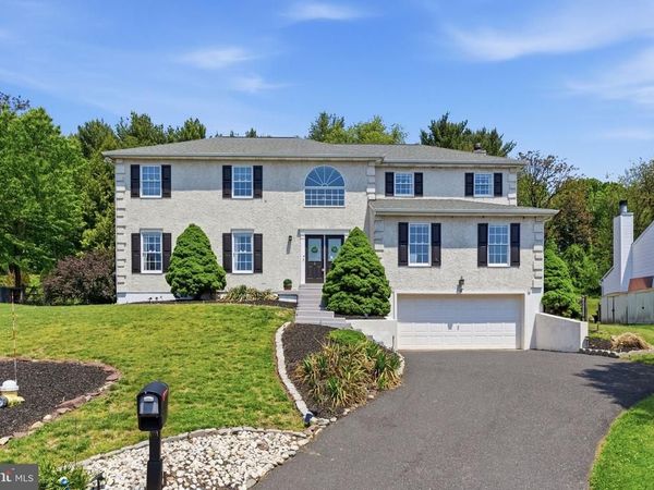 2406 DONNA LANE, POTTSTOWN, PA 19464