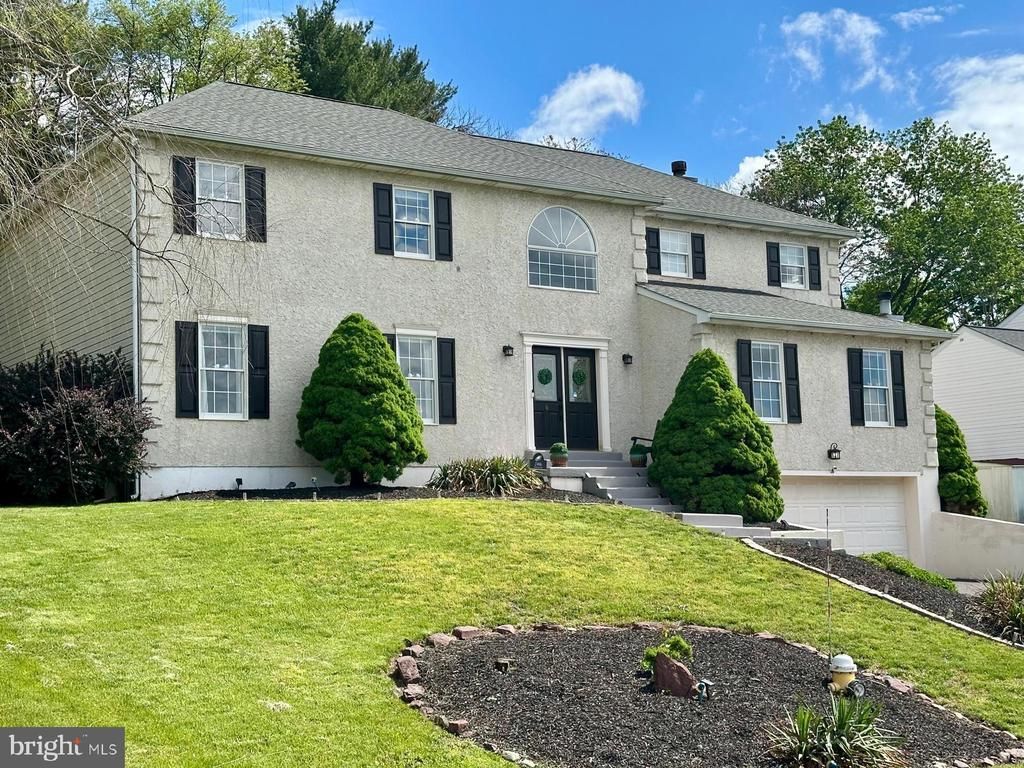 2406 DONNA LANE, POTTSTOWN, PA 19464