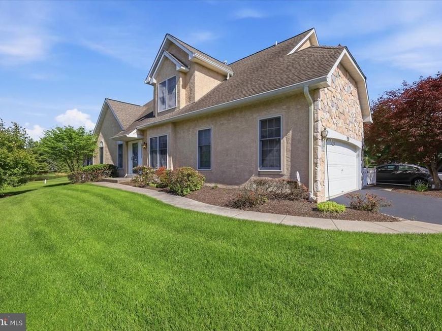 159 Sawgrass Drive, Blue Bell, PA 19422 Main Photo