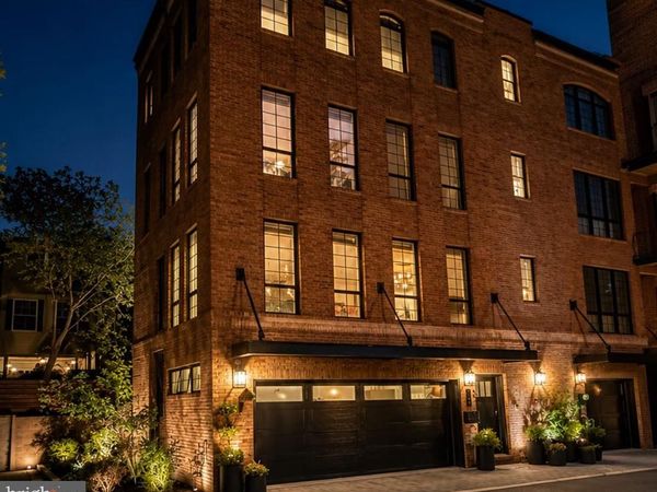 2431 INNOVATOR WAY, Unit B8, PHILADELPHIA, PA 19146