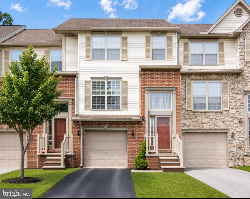 95 COLONIAL DRIVE , HANOVER, PA 17331