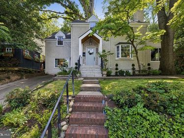 2700 S GRANT STREET, ARLINGTON, VA 22202