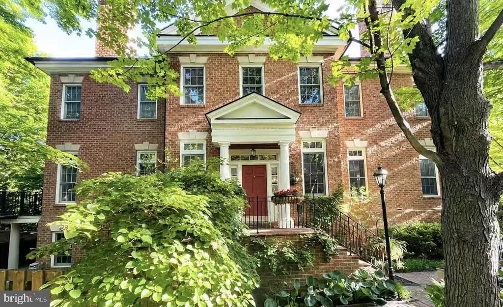 2026 Mayfair Mclean Court , Falls Church, VA 22043 Main Photo