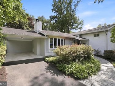 6817 VALLEY BROOK DRIVE, FALLS CHURCH, VA 22042