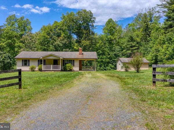803 WEAVER HOLLOW ROAD, BANCO, VA 22711