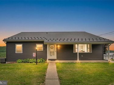 334 E MARKET STREET, LYKENS, PA 17048