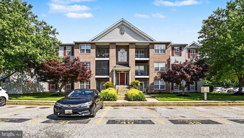 3810 SUNNYFIELD COURT , HAMPSTEAD, MD 21074