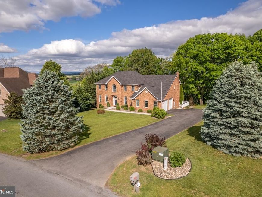 2384 Castlegreen Drive, Greencastle, PA 17225 Main Photo