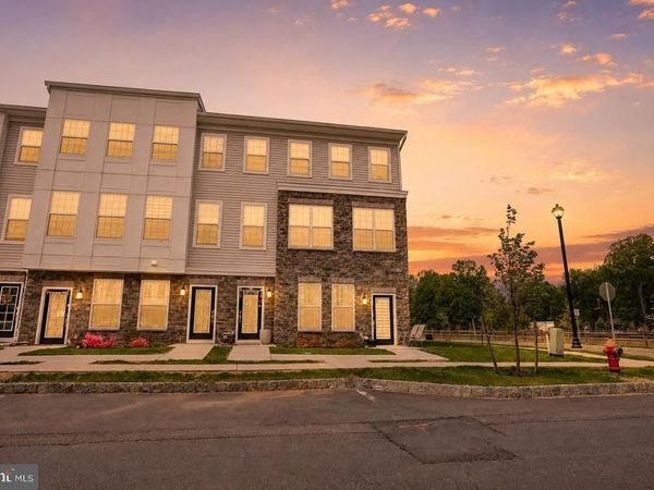 179 STOUTSBURG BOULEVARD , PENNINGTON, NJ 08534