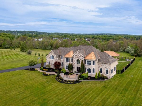 8 KREN DRIVE , RINGOES, NJ 08551