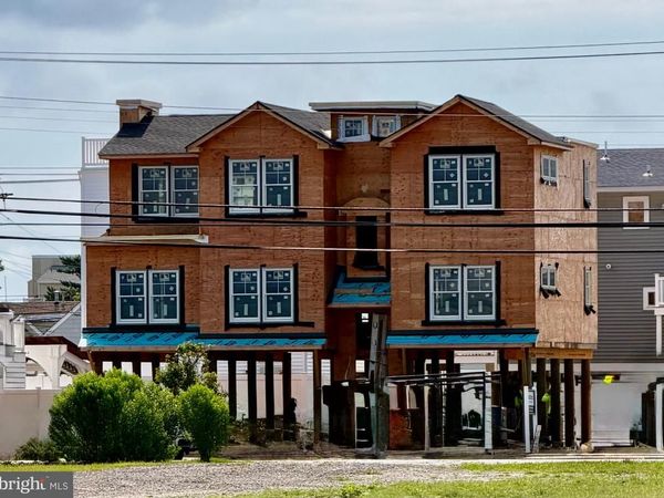 310 CENTRAL AVENUE, SHIP BOTTOM, NJ 08008