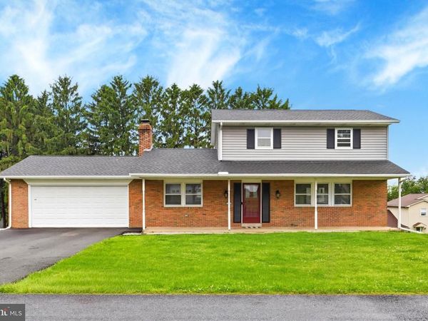208 FAIRWAY DRIVE, MECHANICSBURG, PA 17055