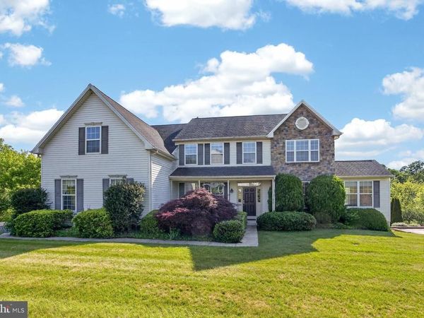 976 STUART DRIVE, POTTSTOWN, PA 19464
