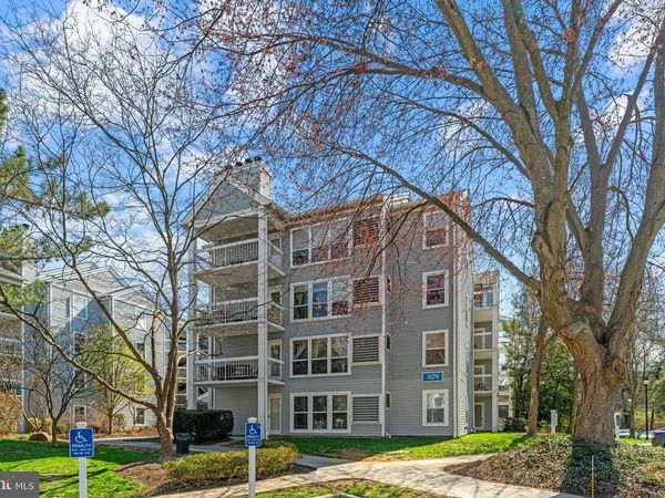 3179 SUMMIT SQUARE DRIVE , Unit 2-E1, OAKTON, VA 22124