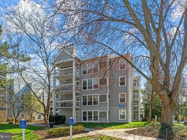 3179 SUMMIT SQUARE DRIVE , Unit 2-E1, OAKTON, VA 22124