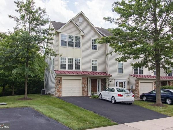 205 DEVON COURT , NORTH WALES, PA 19454