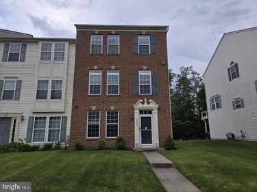 42977 EDGEWATER STREET , CHANTILLY, VA 20152