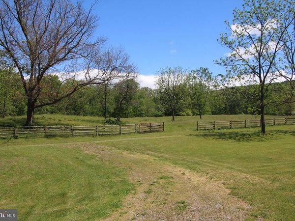251 BARCLAYS RUN LANE, GORE, VA 22637
