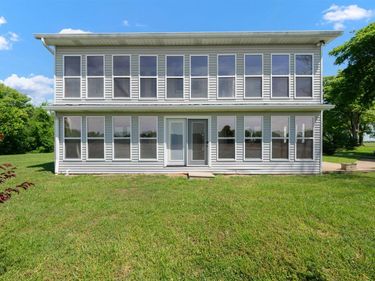 2327 Meng Road , Bowling Green, KY 42104