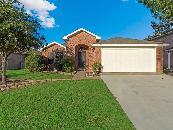 1925 Clear Creek Drive, Little Elm, TX 75068