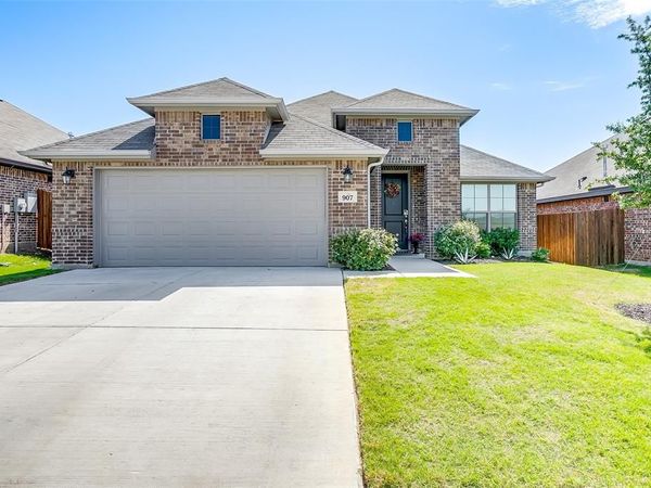 907 Beverly Drive, Cleburne, TX 76033
