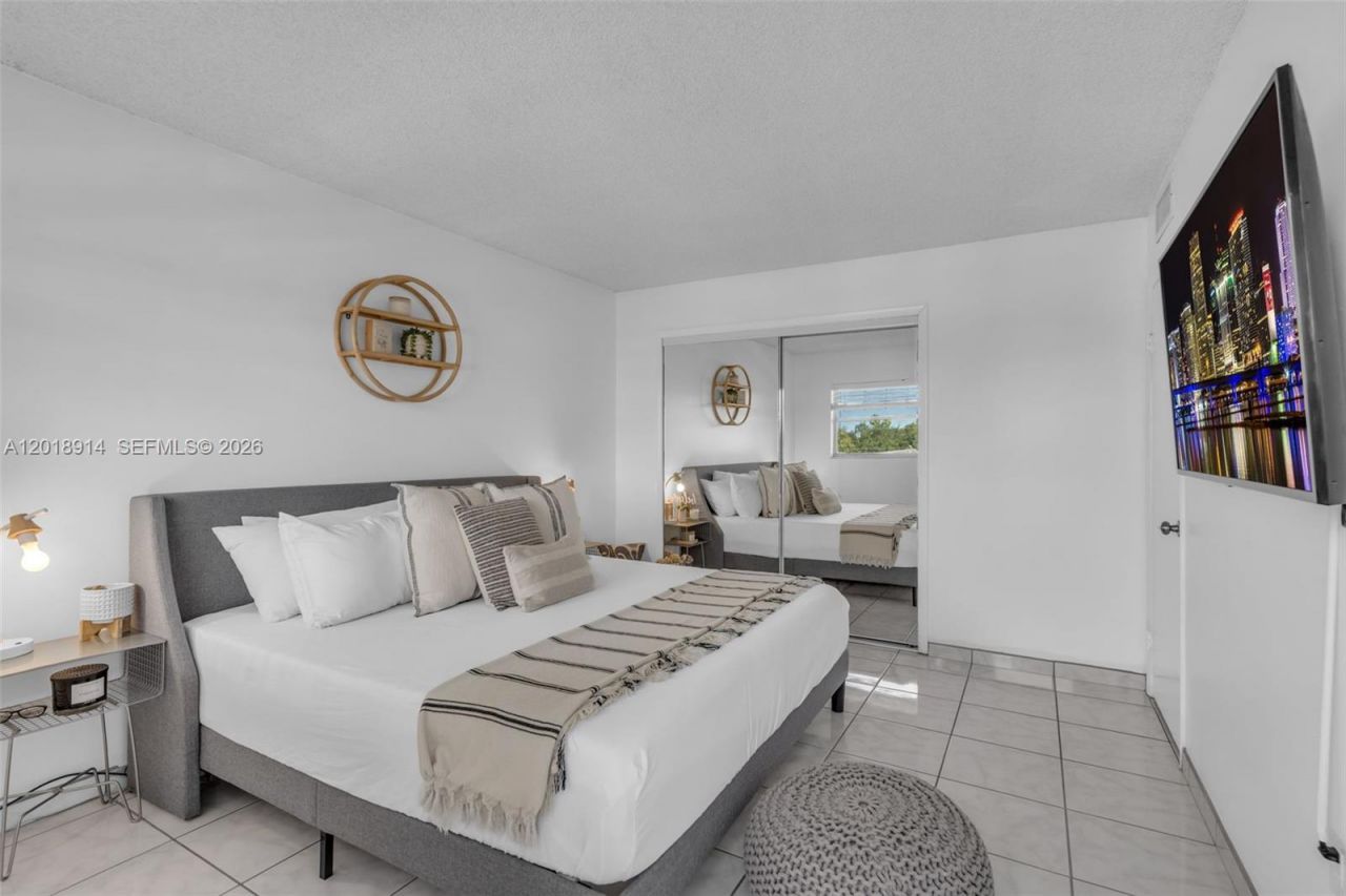 1720 Jefferson St , Unit 306, Hollywood, FL 33020 Photo