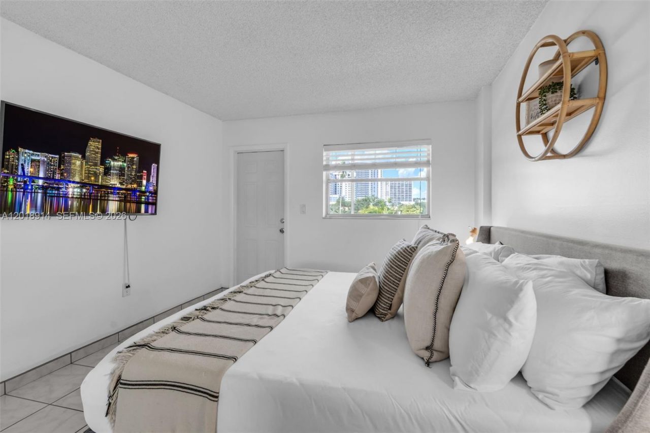 1720 Jefferson St , Unit 306, Hollywood, FL 33020 Photo