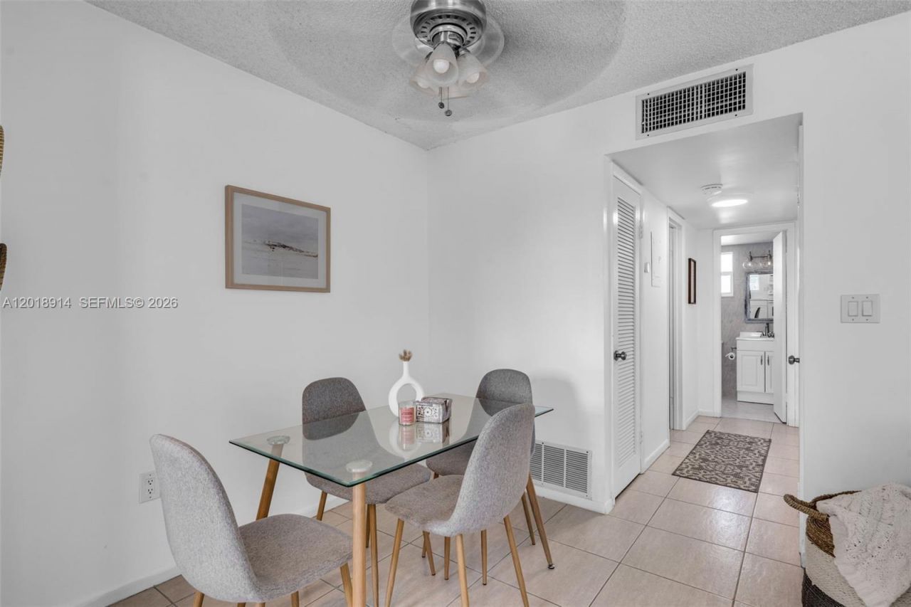 1720 Jefferson St , Unit 306, Hollywood, FL 33020 Photo
