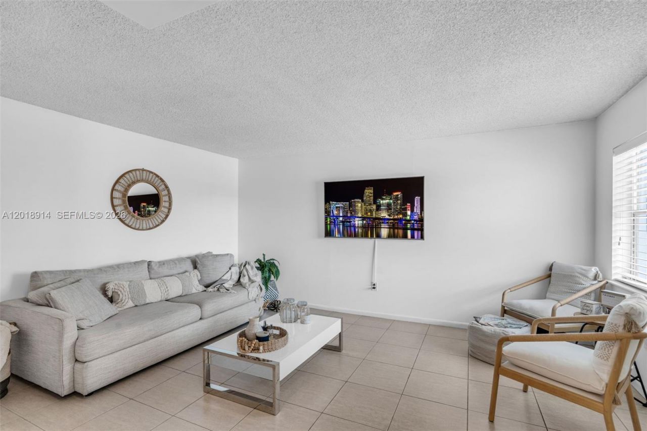 1720 Jefferson St , Unit 306, Hollywood, FL 33020 Photo