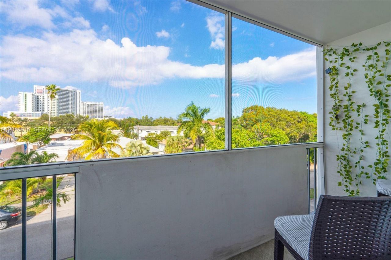1720 Jefferson St , Unit 306, Hollywood, FL 33020 Photo