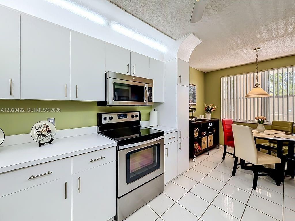 10208 NW 24th Pl , Unit 203, Sunrise, FL 33322 Photo