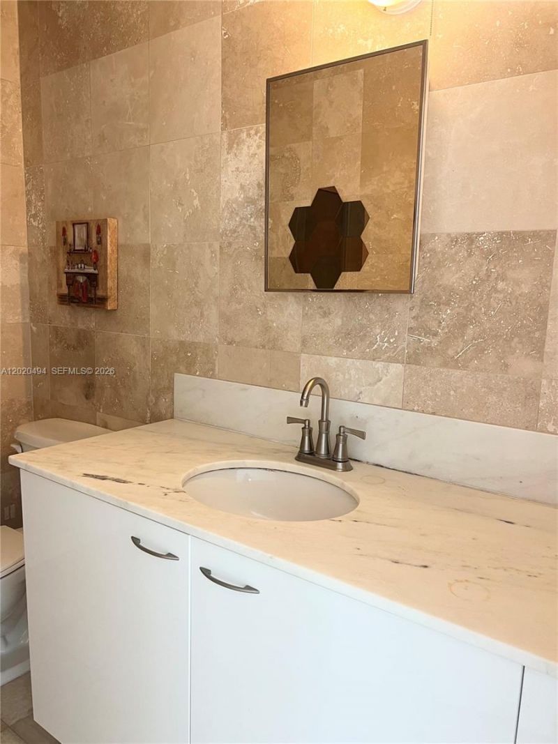 133 NE 2 Av , Unit 710, Miami, FL 33132 Photo