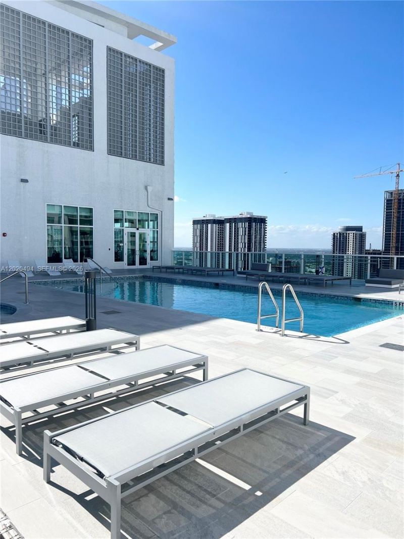 133 NE 2 Av , Unit 710, Miami, FL 33132 Photo
