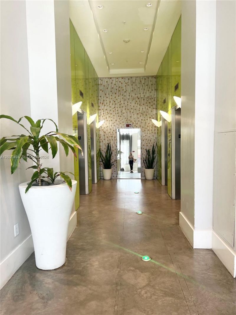 133 NE 2 Av , Unit 710, Miami, FL 33132 Photo