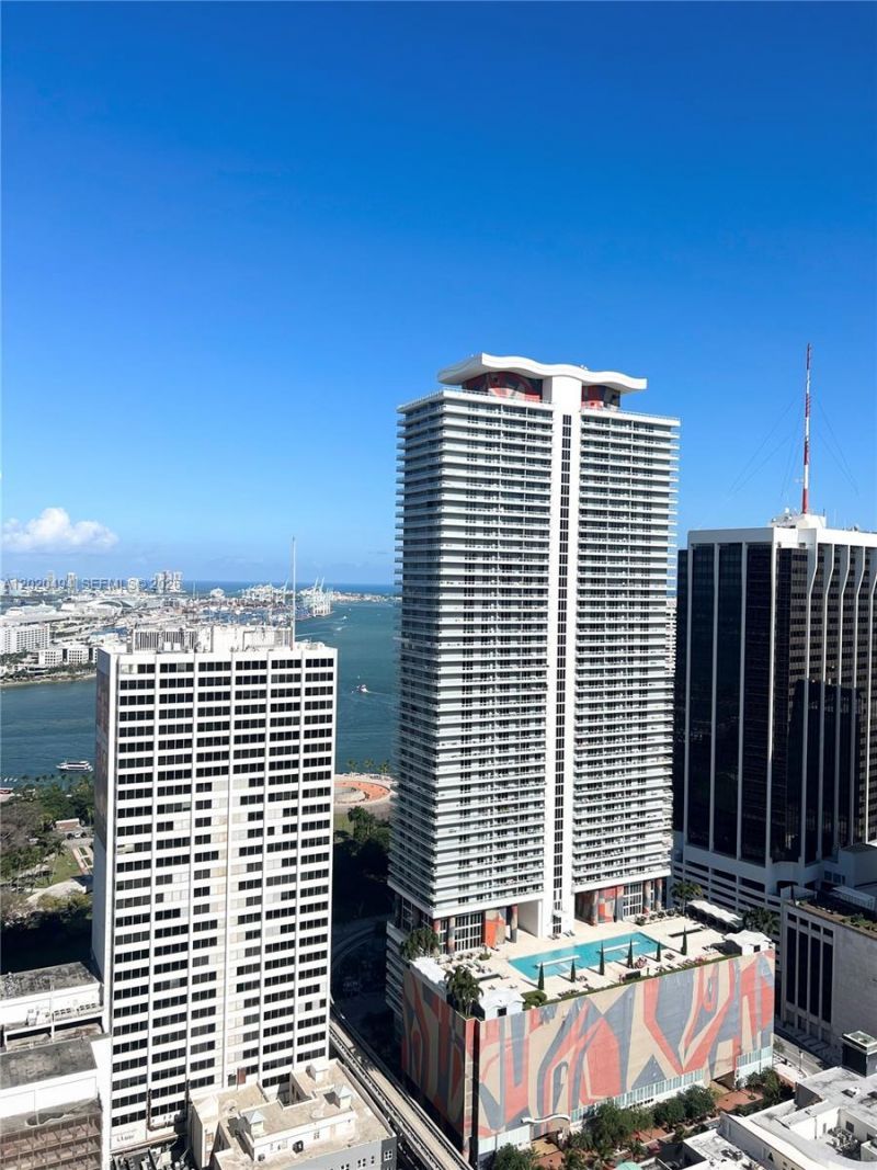 133 NE 2 Av , Unit 710, Miami, FL 33132 Photo