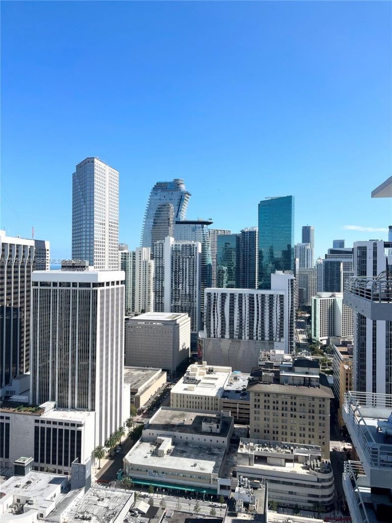 133 NE 2 Av , Unit 710, Miami, FL 33132 Photo