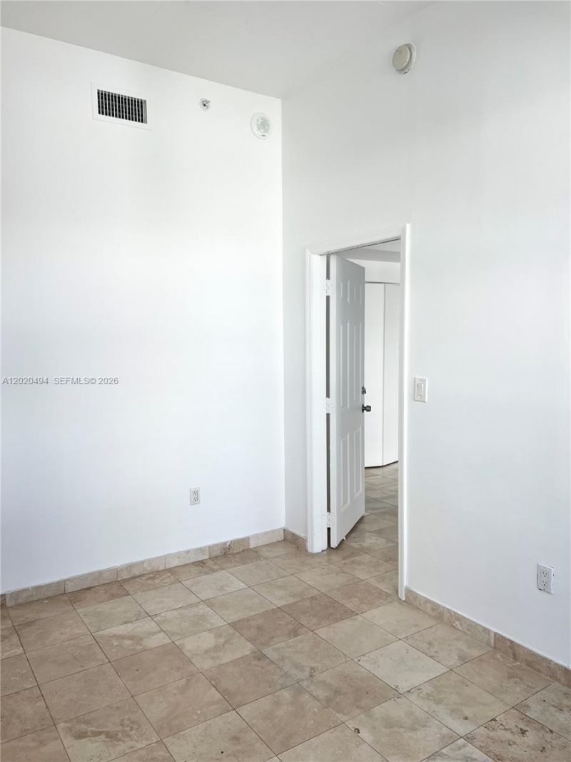 133 NE 2 Av , Unit 710, Miami, FL 33132 Photo