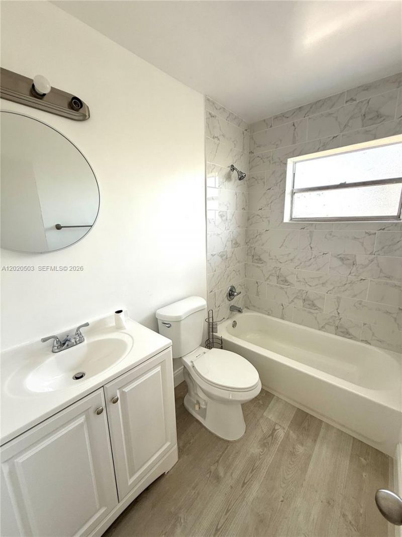 1607 Arthur St, Unit 303, Hollywood, FL 33020 Photo