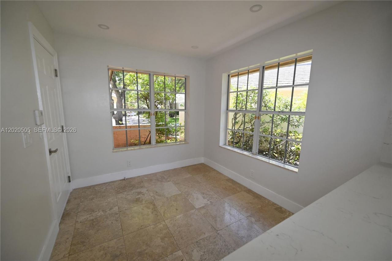 2125 Harbor Way , Weston, FL 33326 Photo