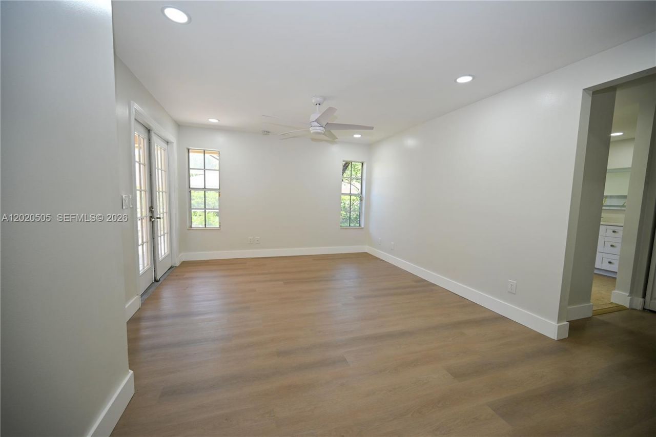 2125 Harbor Way , Weston, FL 33326 Photo